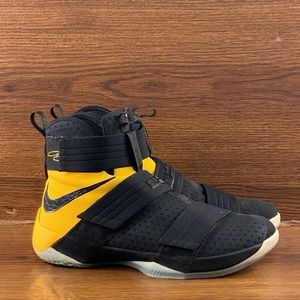 Nike LeBron Soldier 10
